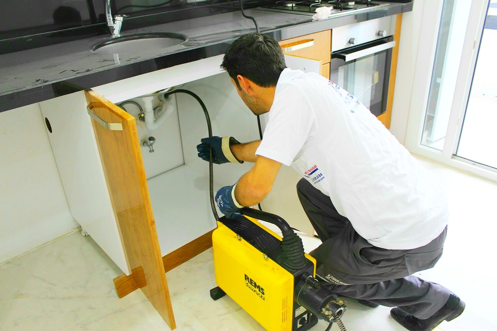 Lavabo Tıkanıklığı Belirtileri Göz Ardı Edilmemeli